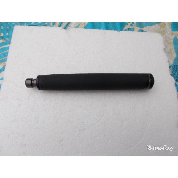 matraque tlscopique neuve dans son tui,jamais servi