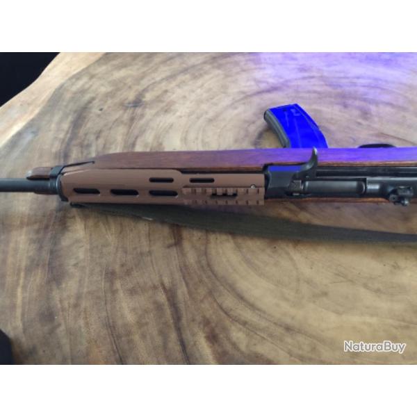 Garde main ventile polym�re brun pour carabine usm1 avec rail picatinny.