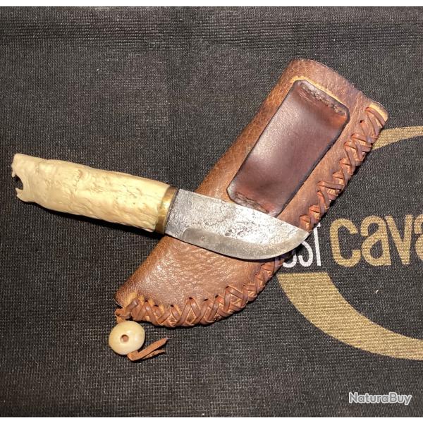 Superbe couteau lame brute de forge C. Prouve et manche sculpt� t�te de lionne symbole de justice