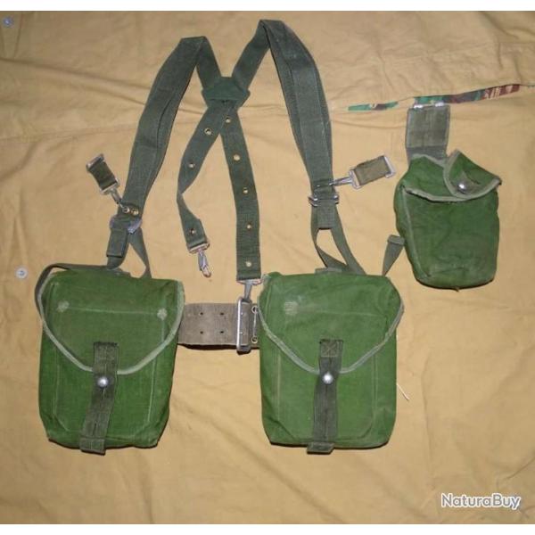 Ceinturon ,cartouchi�res ,Brelage Su�dois karl Gustav 1970's ,80's