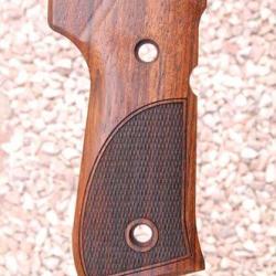 PLAQUETTES BERETTA 92/96 grips (partiellement en damier)
