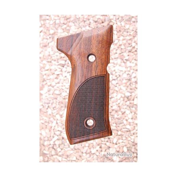PLAQUETTES BERETTA 92/96 grips (partiellement en damier)