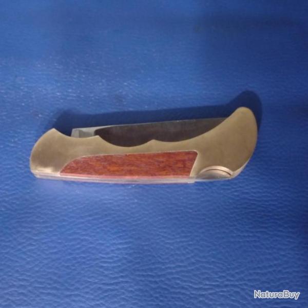 beau couteau en bois et laiton , lame acier