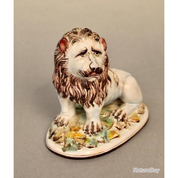 Lion En Faience De Saint Cl�ment