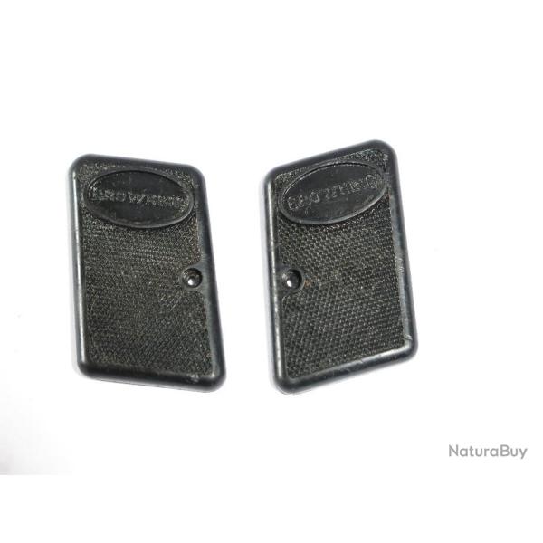 Plaquettes pistolet FN baby 6.35 bak�lite box 186