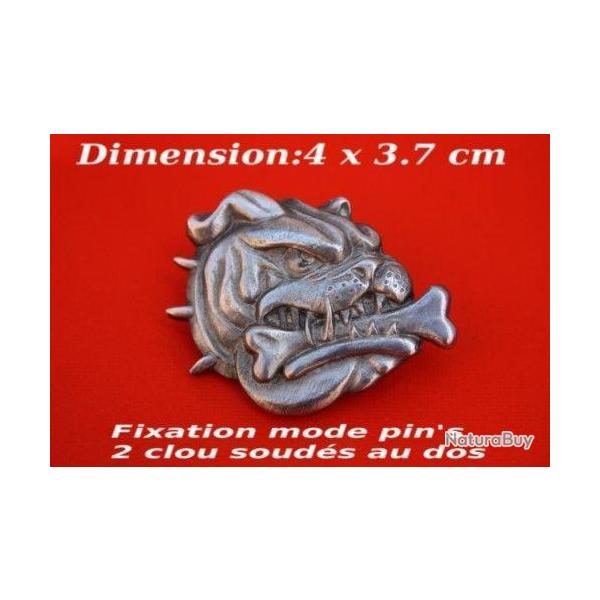 Insigne en m�tal repr�sentant une t�te de Bouledogue  ( Fixation pin's )