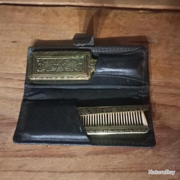 Superbe ensemble de voyage  ou de poche  compact