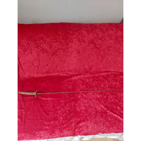 Fleuret garde en 8 avec mouche