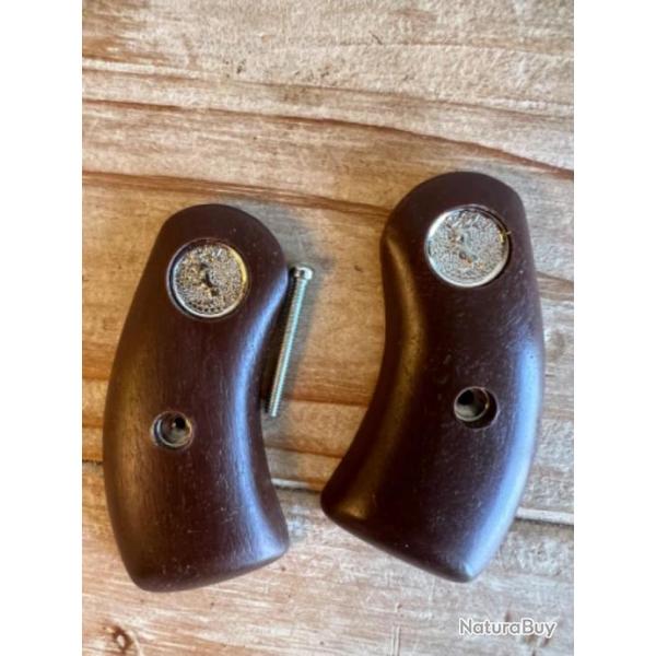 Plaquettes pour COLT new pocket ou pocket positive calibre 32 imitation bois