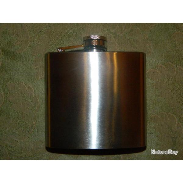 Flasque � alcool en acier, 15cl - id�e cadeau