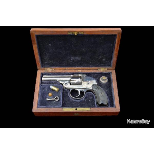 MAGNIFIQUE REVOLVER IVER JOHNSON EN COFFRET REF 602