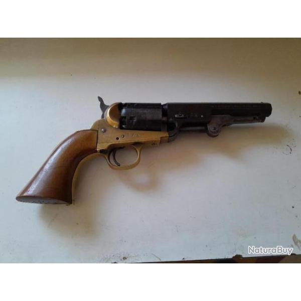 revolver piettea   colt avy modele 1851 calibre 36  ancienne generation