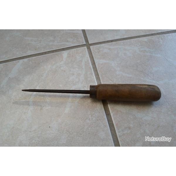 Pic, pointe, arme de tranch�e faite � partir d'une lame de ba�onnette rosalie