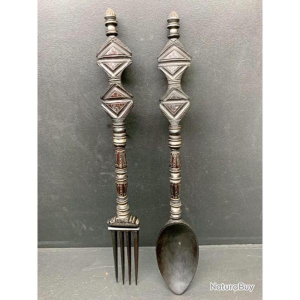 BEAUX COUVERTS AFRICAIN ASSANYA DE MAURITANIE, EBENE & ARGENT , DECORATIFS OU USUELS, PAS DE COUTEAU