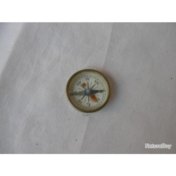 WW2 MINI BOUSSOLE TYPE MINI BOUSSOLE D'VASION/KIT 5 MM D'PAISSEUR 2.2 CM DIAMTRE