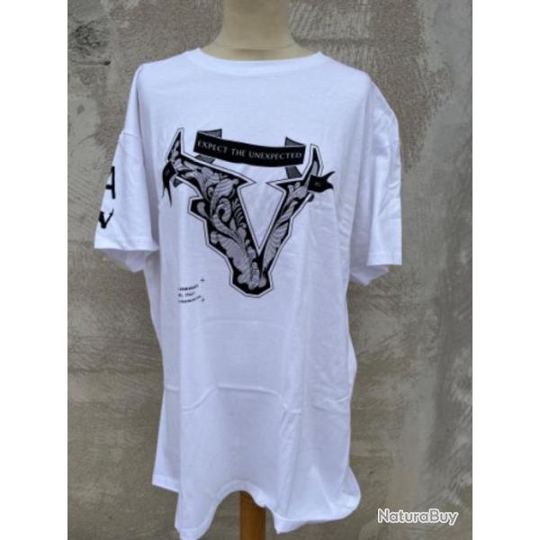 Tee-shirt Victrix blanc 3XL.Logo devant avec phrase derri�re.
