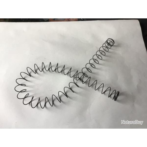 VENDU PAR CUIRASSIER11 RESSORT DE MAGASIN DE S/AUTOMATIQUE BENELLI 121SL80 CAL12