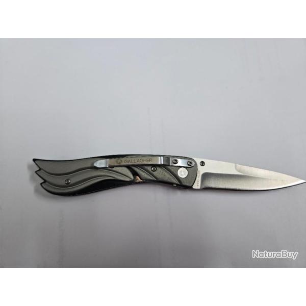 Je vends un CRKT Montana Gentleman d'occasion.