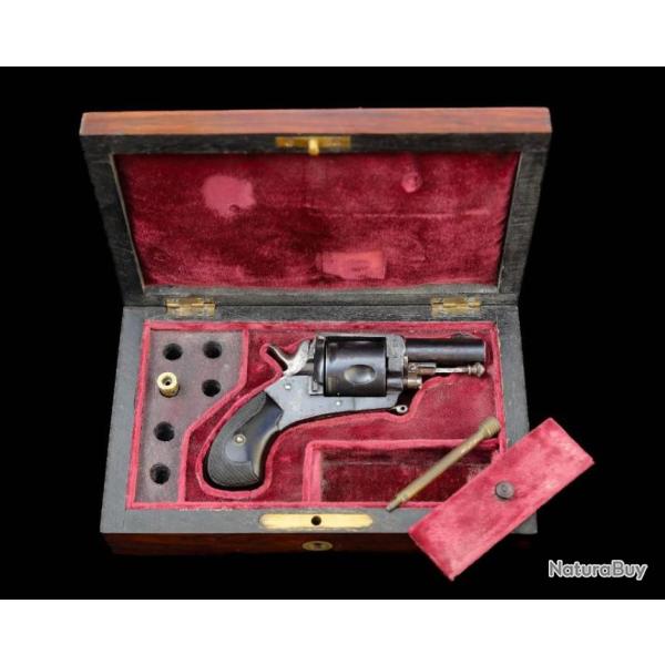 REVOLVER ARTISANAL BELGE EN COFFRET CAL 320 REF 631
