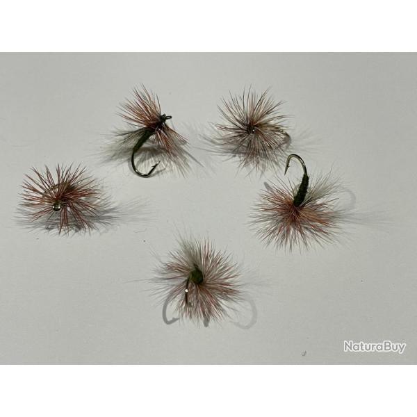 mouche truite Chuck caddis num�ro 14