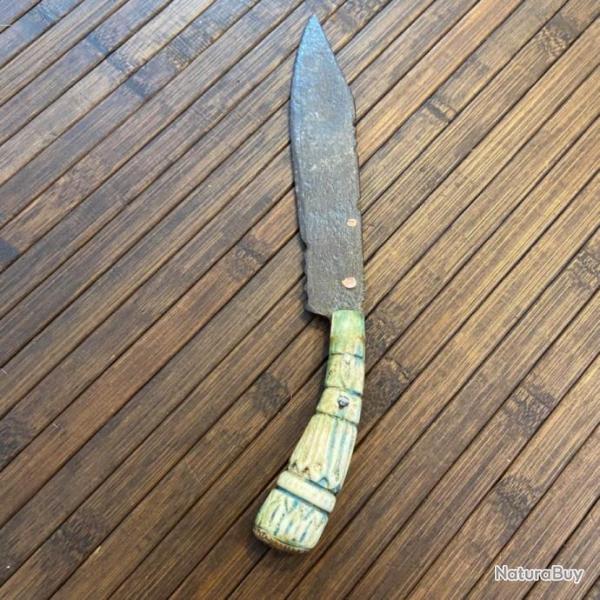ANCIEN COUTEAU POIGNARD PIA-KAETA SRI-LANKAIS MANCHE OS SCULPT� XVlll �me