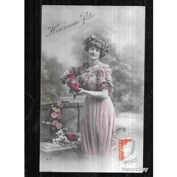 heureuse f�te , femme avec roses carte postale ancienne