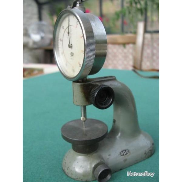 Appareil de mesure Comparateur PAG grenchen O,OI mm