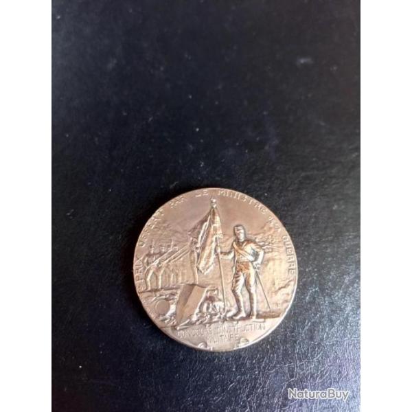 ANCIENNE  ET  BELLE MEDAILLE . PRIX OFFERT PAR LE MINISTRE DE LA GUERRE  .  HENRI  DUBOIS .