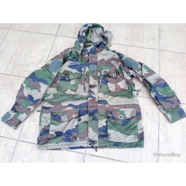 VESTE PAUL BOYE  FELIN  T4M  .  CAPUCHE AMOVIBLE . PARFAIT  ETAT .