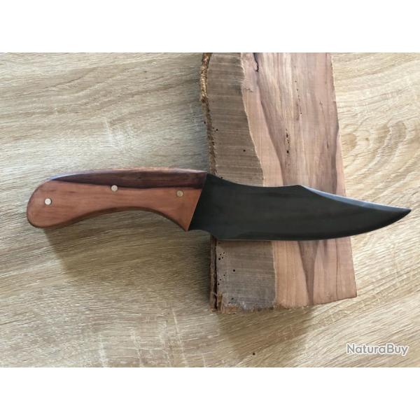 Couteau artisanal de Chasse/Survie Le Garenne� XC75 lame noire de 16cm manche pommier garanti � vie