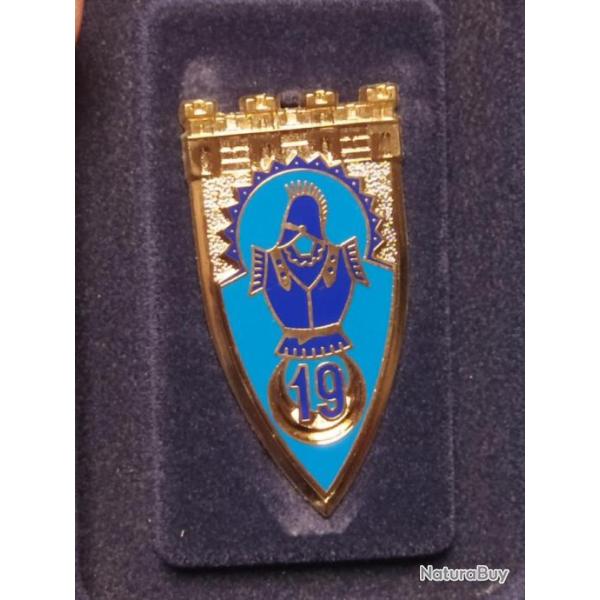 INSIGNE 19EME RG, 19 EME REGIMENT DU GENIE, ARTHUS BERTRAND DITIONS ATLAS AVEC BOITE ET CERTIFICAT