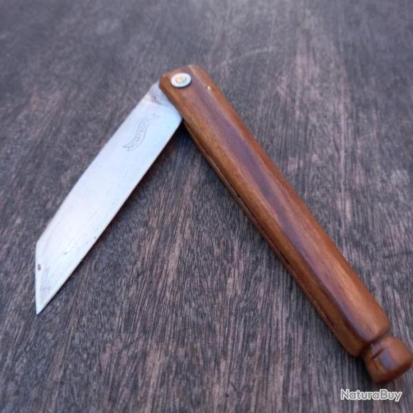 Joli Couteau R�gional LE MONTPELIER 2 Clous Manche en Bois