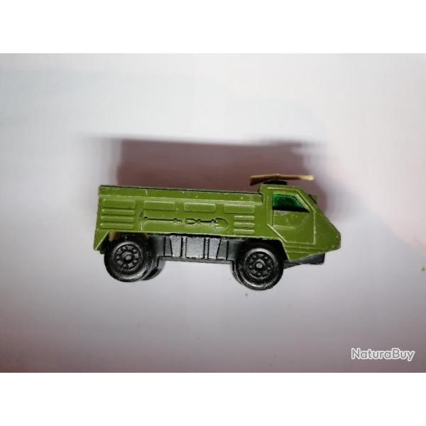 Vehicule Transport de Troupes Matchbox annee 1976