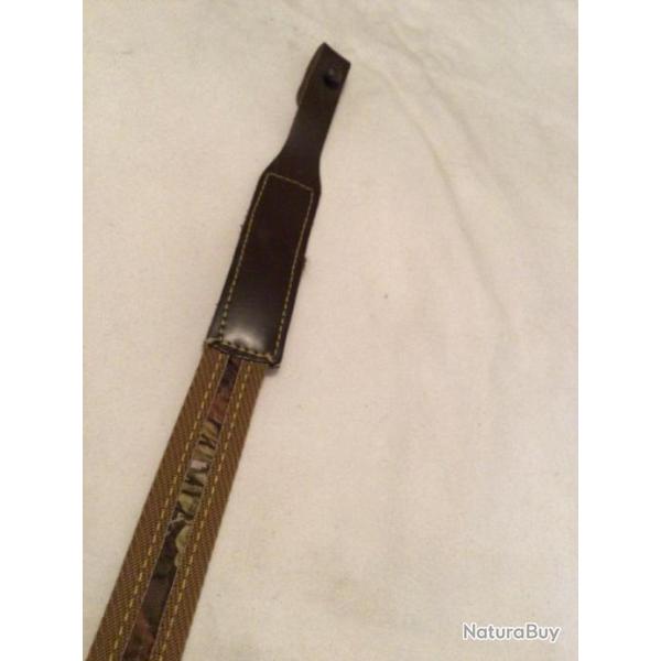 Bretelle pour fusil ou carabine en cuir et toile avec rivets