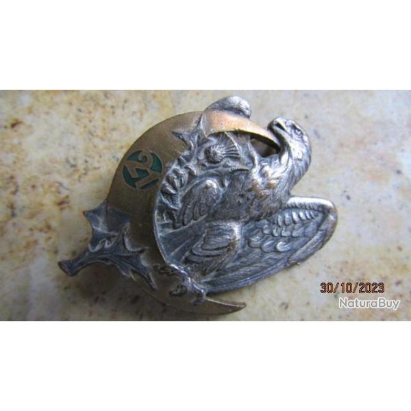 Insigne 21� R�giment de Tirailleurs Alg�riens embouti vert fonc� Indochine Extr�me orient DP Berange