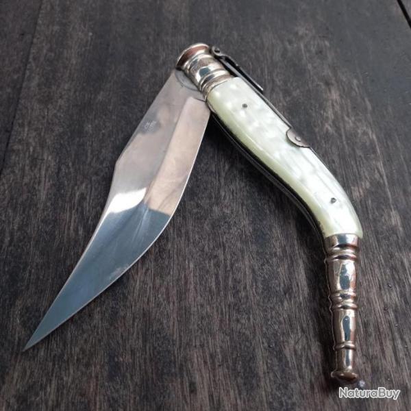 Tr�s Grand Couteau � palme Espagnol d' ALBACETE Manche Blanc Nacr�
