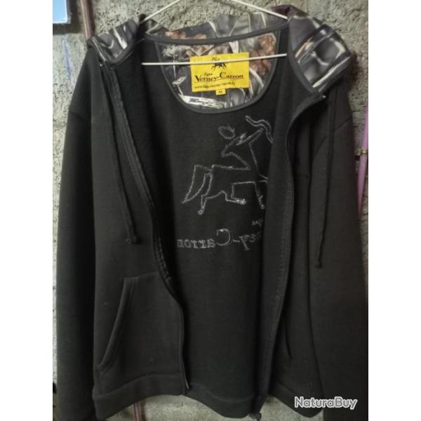Sweat � capuche Verney carron �tat impeccable taille M