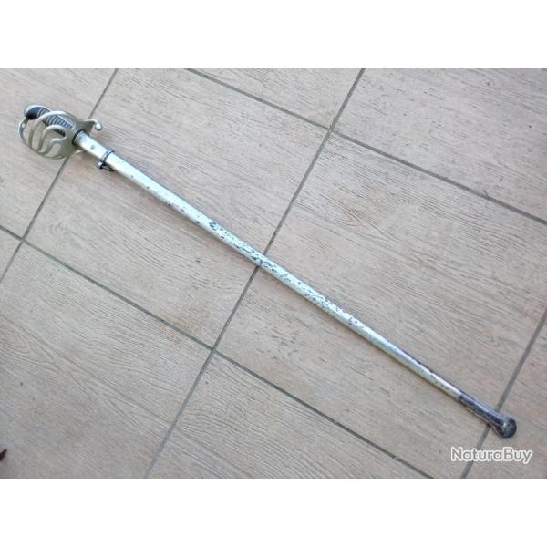 SABRE D OFFICIER D INFANTERIE MOD 1882  . AVEC SON FOURREAU .  WW1  .  COMPLET .