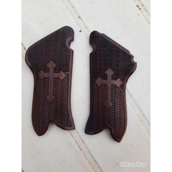 PAIRE DE PLAQUETTES EN BOIS POUR LUGER.MODELE 2