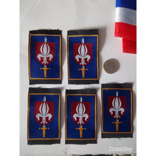 lot 5 �cussons Commandement Militaire D�fense Lille insignes militaire collection