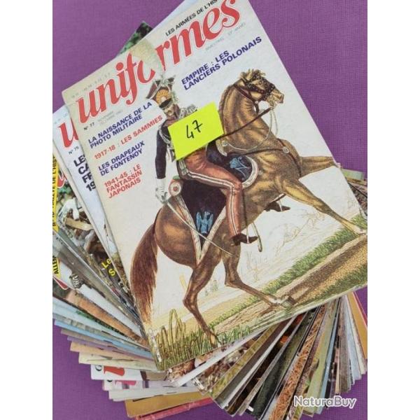 Collection de  50 num�ros la revue "Uniforme" comprise entre les num�ros 20 et 77