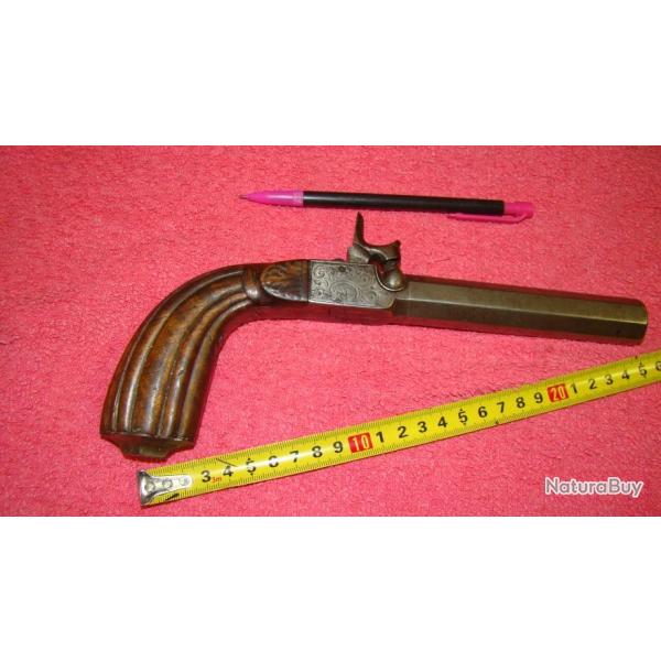 GROS COUP DE POING faire offre