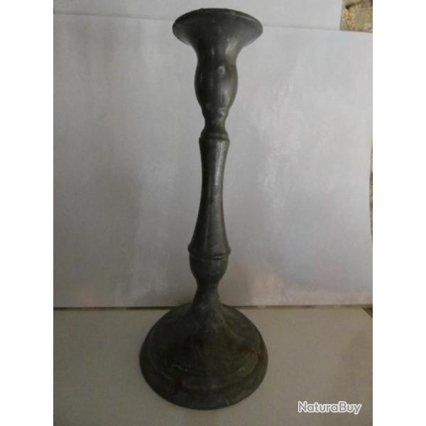 Chandelier ou bougeoir en tain