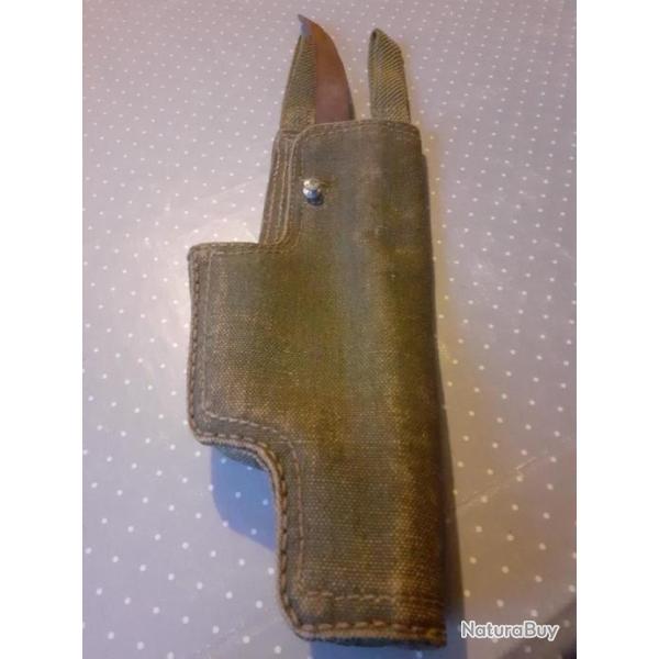 Holster pour PA SCORPION , utilise par les tankistes polonais.