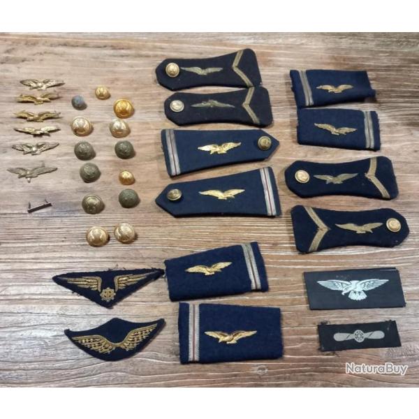 Arm�e de l'air lot d'anciennes �paulettes boutons, charognards...