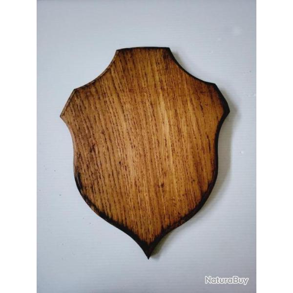 LOT DE 2 ECUSSONS EN CHENE 180X150MM 230X190MM