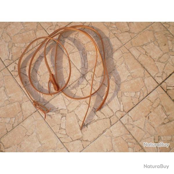 Une paire de rnes de travail :Attaches Traditionnelles ou attaches rapides !