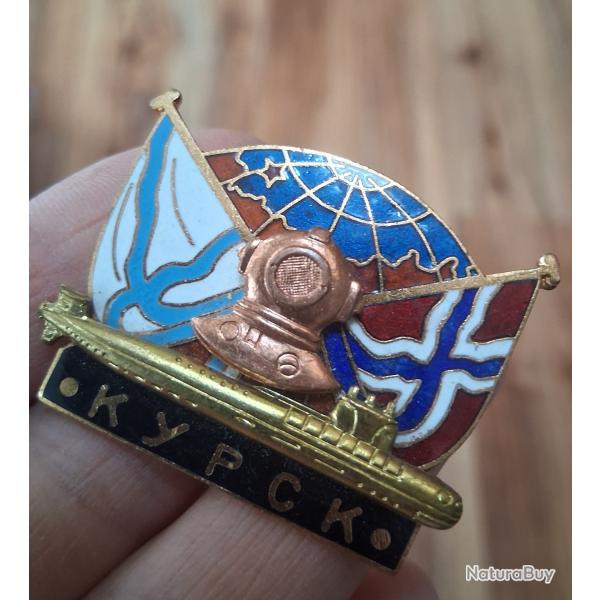 INSIGNE EN LAITON "KOURSK" SOUS-MARIN NUCL�AIRE RUSSIE �DITION LIMIT�E