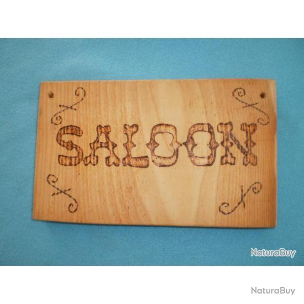 Planche "SALOON" br�l�e !