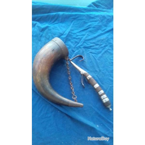 POIRE A POUDRE ET PULEVERIN AFRIQUE DU NORD